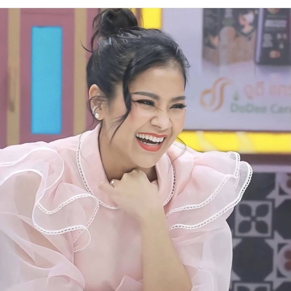 ตั๊ก ศิริพร โพสต์อวยพรวันเกิดลูกและสามี ด้านนุ้ย ถาม อวยพร หรือ อบรม??