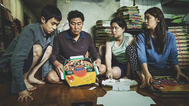 จ่อแบนบ้านสไตล์ Parasite!! หลัง 3 ชีวิตดับในบ้านกึ่งใต้ดินช่วงน้ำท่วมกรุงโซล (มีคลิป) จ่อแบนบ้านสไตล์ Parasite!! หลัง 3 ชีวิตดับในบ้านกึ่งใต้ดินช่วงน้ำท่วมกรุงโซล (มีคลิป)