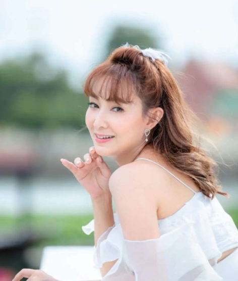 ต้อม ณหทัย” บ้านน้ำท่วมถึงอกช้ำเรือบ้านไม้ล่มต่อหน้า (มีคลิป)