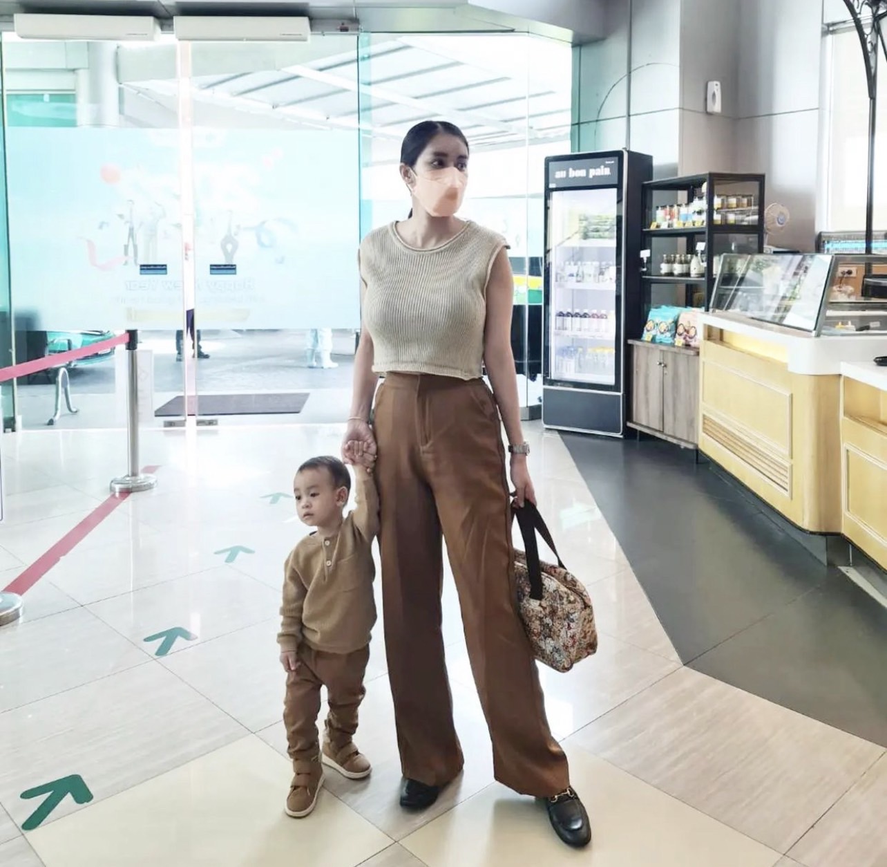 ใหม่ สุคนธวา ประกาศข่าวดีตั้งครรภ์ลูกคนที่ 2 ดีเจต้น สามีเผยคอยระวังทุกฝีก้าว ใหม่ สุคนธวา ประกาศข่าวดีตั้งครรภ์ลูกคนที่ 2 ดีเจต้น สามีเผยคอยระวังทุกฝีก้าว