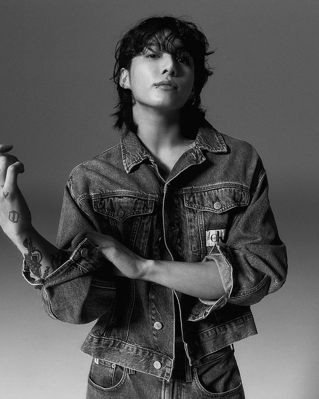 หุ้นพุ่งขานรับ!! 'จองกุก BTS' ขึ้นแท่น Global Ambassador ของ Calvin Klein หุ้นพุ่งขานรับ!! 'จองกุก BTS' ขึ้นแท่น Global Ambassador ของ Calvin Klein