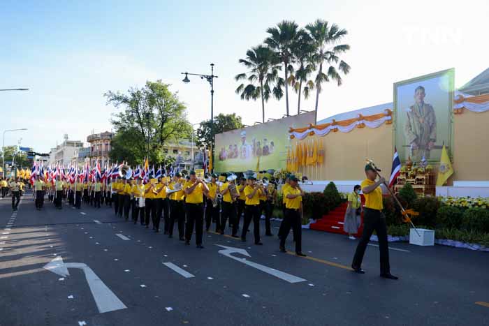มท.จัดพิธีมอบธงตราสัญลักษณ์ เฉลิมพระเกียรติพระบาทสมเด็จพระเจ้าอยู่หัว มท.จัดพิธีมอบธงตราสัญลักษณ์ เฉลิมพระเกียรติพระบาทสมเด็จพระเจ้าอยู่หัว