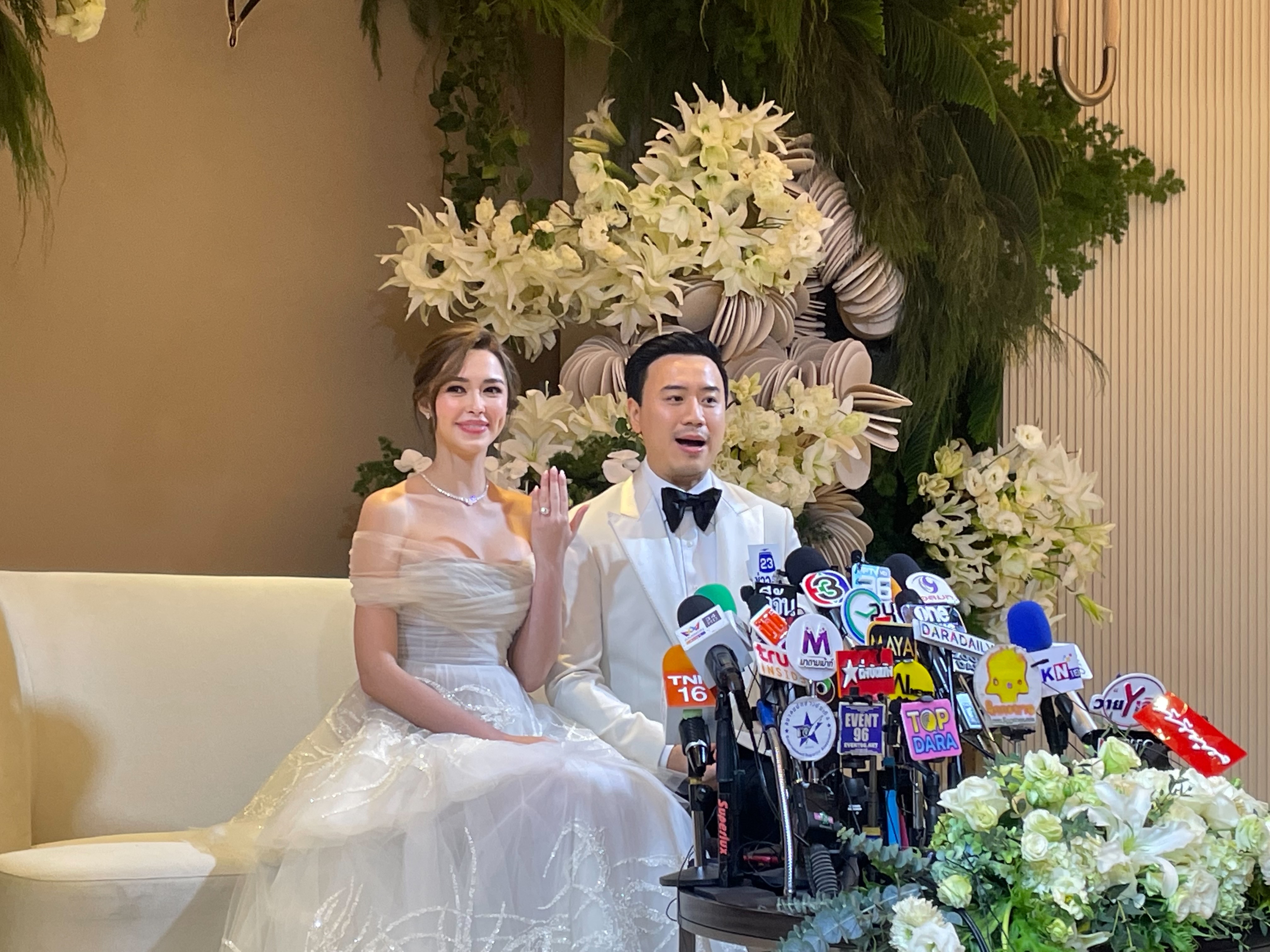 แพทริเซีย-โน้ต เปิดใจหลังจูงมือเข้างานวิวาห์สุดเรียบง่าย แพทริเซีย-โน้ต เปิดใจหลังจูงมือเข้างานวิวาห์สุดเรียบง่าย