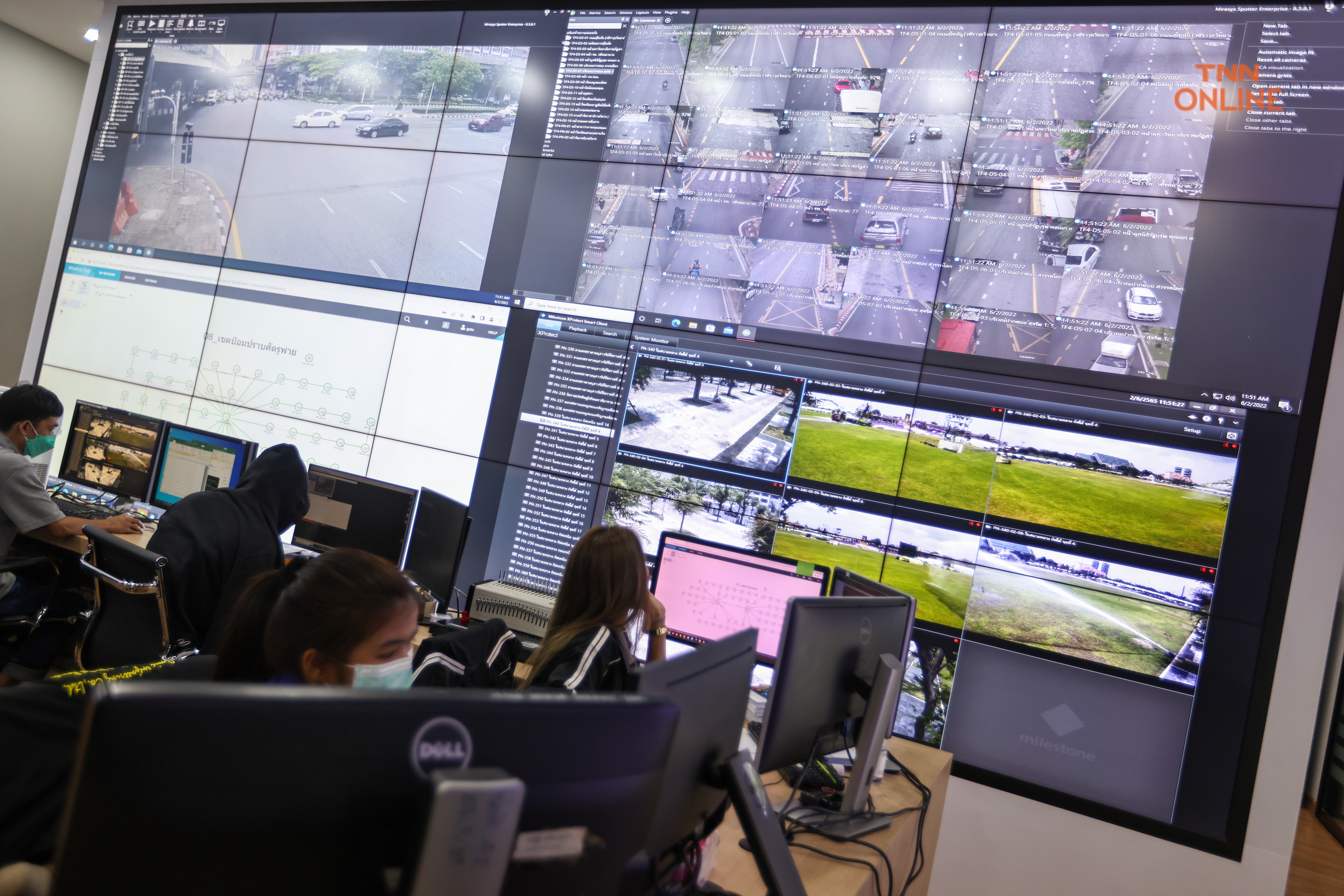 ประมวลภาพ ชัชชาติ พาชมห้อง CCTV เชื่อมระบบ Traffy Fondue รับแจ้งปัญหาพร้อมประเมินผลงานรายเขต เพื่อกระจายอำนาจให้ประชาชนมีส่วนร่วมพัฒนาเมือง