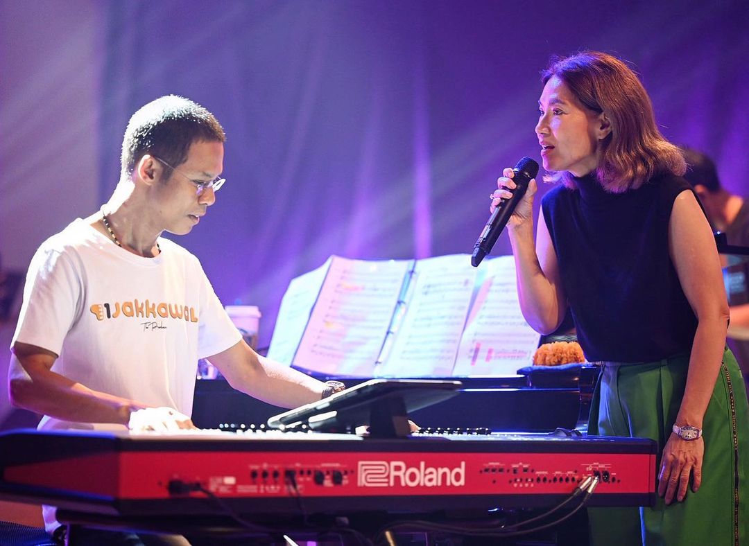 หนึ่ง จักรวาล พร้อมภรรยา แจงเรื่องเรียกเก็บเงินค่าคอนเสิร์ตครูเพลง ชาลี อินทรวิจิตร หนึ่ง จักรวาล พร้อมภรรยา แจงเรื่องเรียกเก็บเงินค่าคอนเสิร์ตครูเพลง ชาลี อินทรวิจิตร