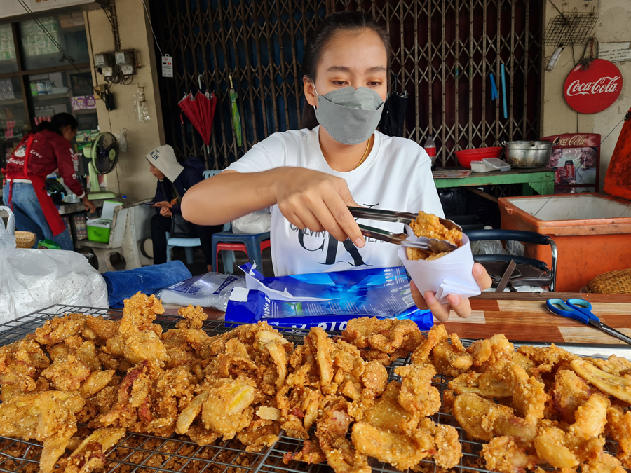 เก็บมา 1 ปี! เปิดใจเจ้าของร้านกล้วยทอด หอบเหรียญไปซื้อทอง 4 บาท