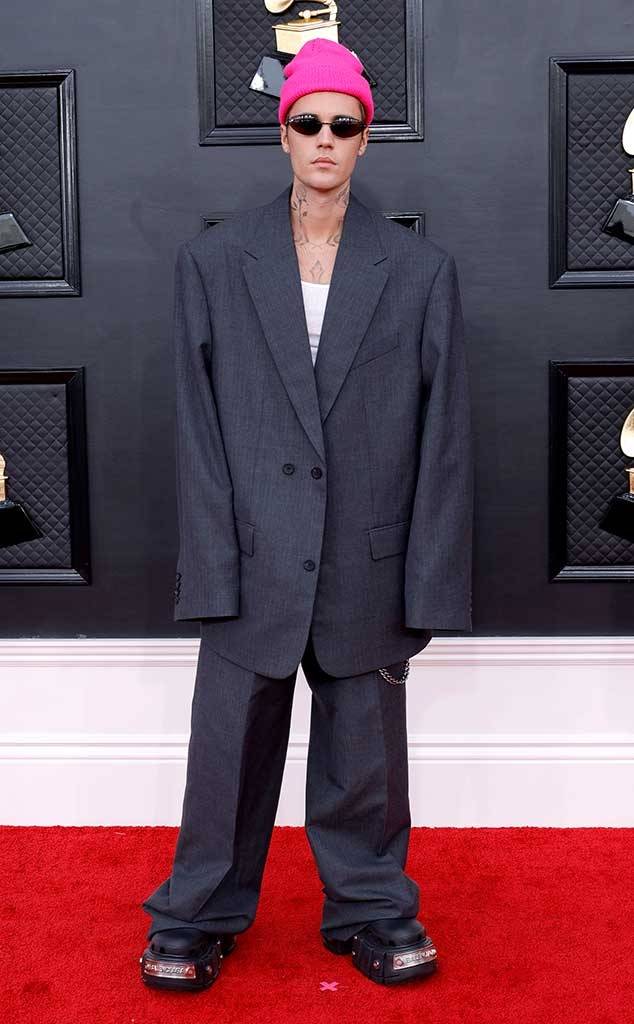 บิลลี ไอลิช, โอลิเวีย รอดริโก และ ดัว ลิปา นำทีมศิลปินเฉิดฉายบนพรมแดงงาน Grammy Awards ครั้งที่ 64 บิลลี ไอลิช, โอลิเวีย รอดริโก และ ดัว ลิปา นำทีมศิลปินเฉิดฉายบนพรมแดงงาน Grammy Awards ครั้งที่ 64