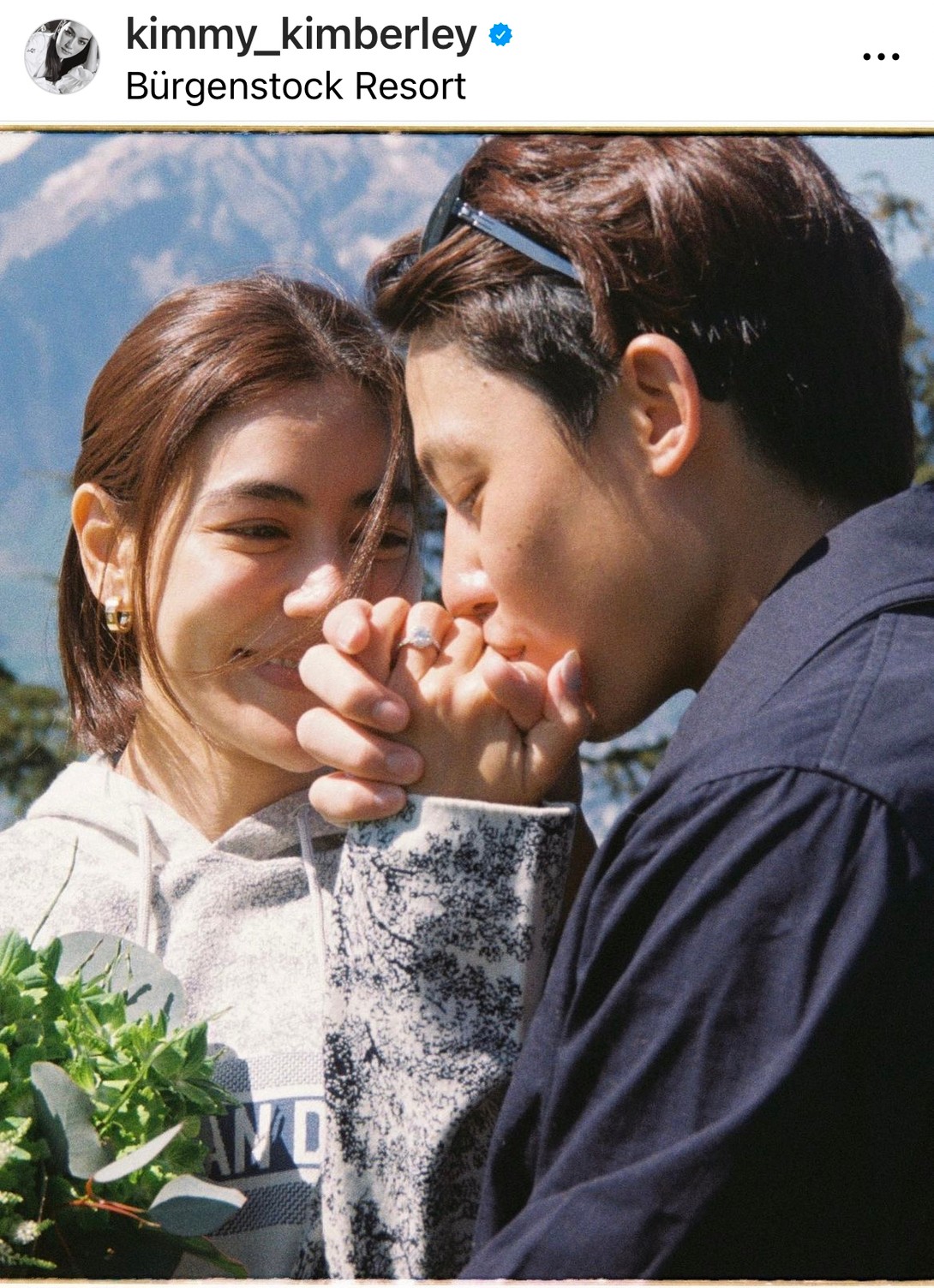 หมาก-คิม ควงคู่ฉลองวันเกิดคุณแม่ ร่วมเฟรมอบอุ่นพร้อมหน้าครอบครัว หมาก-คิม ควงคู่ฉลองวันเกิดคุณแม่ ร่วมเฟรมอบอุ่นพร้อมหน้าครอบครัว