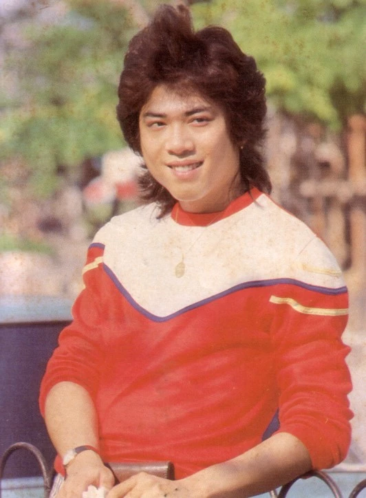วงการลูกทุ่งเศร้า สุรเดช สมบัติเจริญ ทายาทครูเพลง สุรพล สมบัติเจริญ เสียชีวิตแล้ว วงการลูกทุ่งเศร้า สุรเดช สมบัติเจริญ ทายาทครูเพลง สุรพล สมบัติเจริญ เสียชีวิตแล้ว