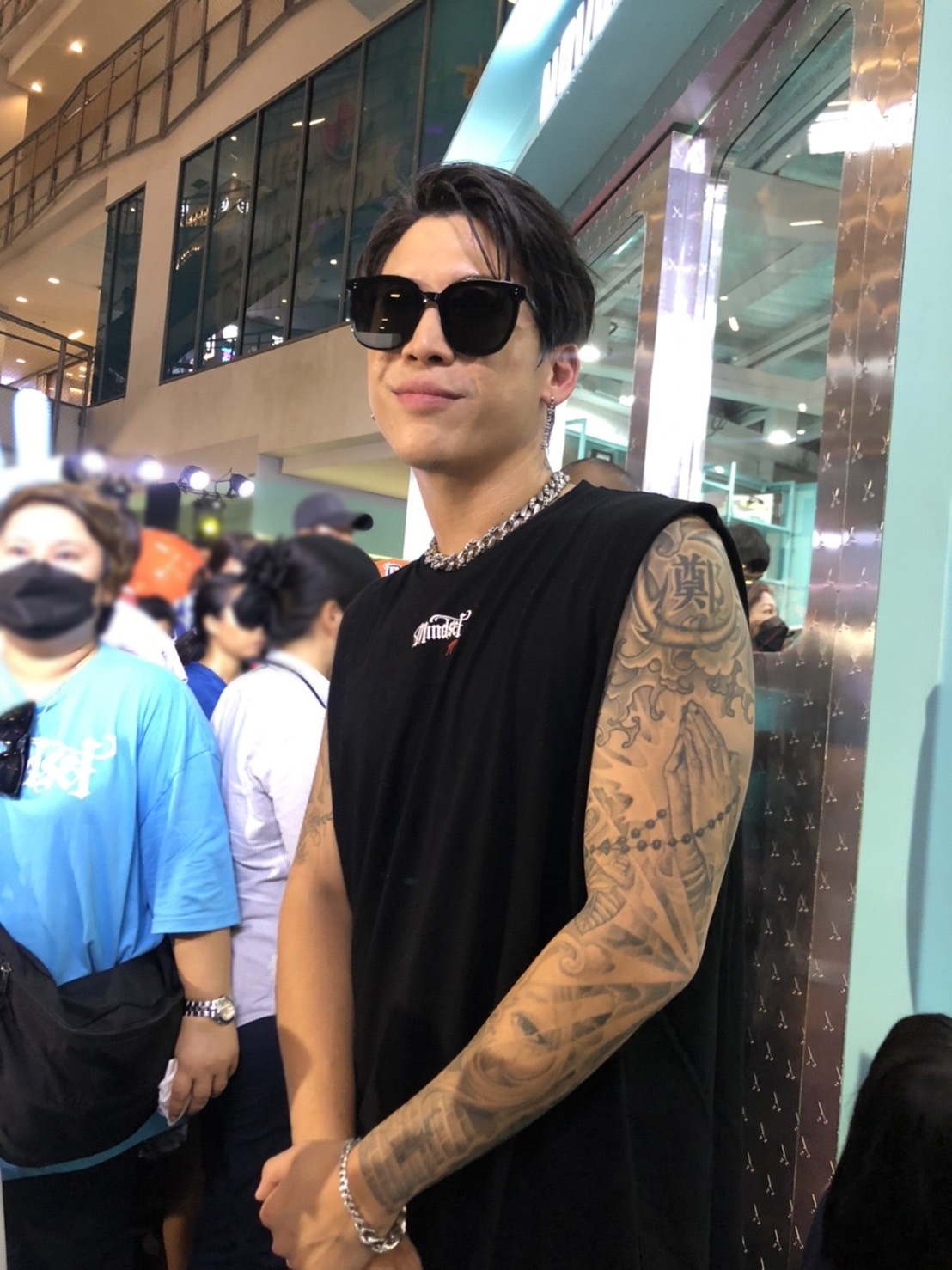 “ป๊อก” ยืนยันรักเดียวใจเดียว ยอมรับตกใจถูกโยงข่าวเม้าท์มีบ้านเล็ก “ป๊อก” ยืนยันรักเดียวใจเดียว ยอมรับตกใจถูกโยงข่าวเม้าท์มีบ้านเล็ก
