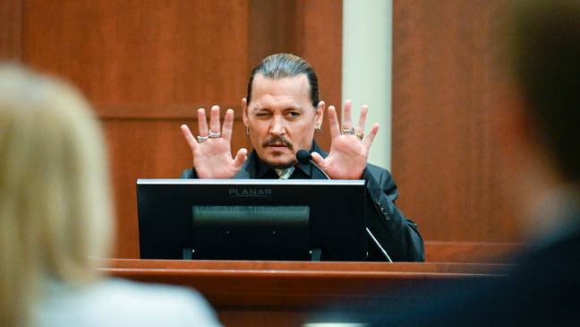 จอห์นนี่ เดปป์ ยืนยันหนักแน่นในชั้นศาล ไม่เคยลงไม้ลงมือผู้หญิงมาก่อนในชีวิต! จอห์นนี่ เดปป์ ยืนยันหนักแน่นในชั้นศาล ไม่เคยลงไม้ลงมือผู้หญิงมาก่อนในชีวิต!