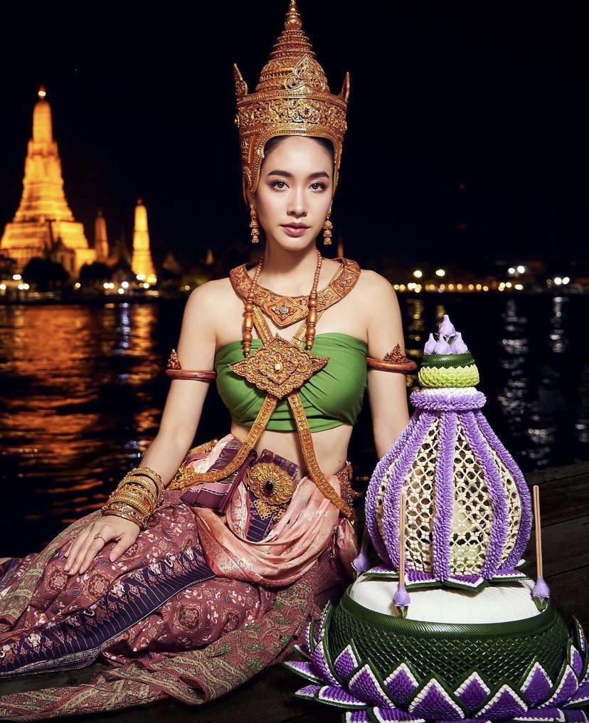 สวยสะกดใจ มิน พีชญา สวมชุดไทยแปลงโฉมเป็นนางนพมาศ สวยสะกดใจ มิน พีชญา สวมชุดไทยแปลงโฉมเป็นนางนพมาศ