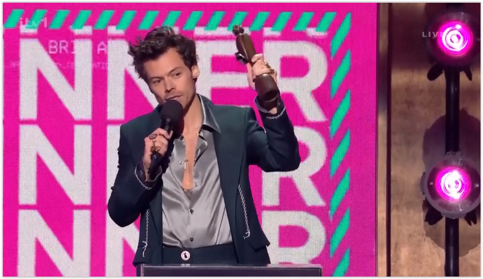 “Harry Styles” คว้า 4 รางวัลใหญ่  “2023 BRIT Awards” โชว์แมน อุทิศรางวัลให้ศิลปินหญิง