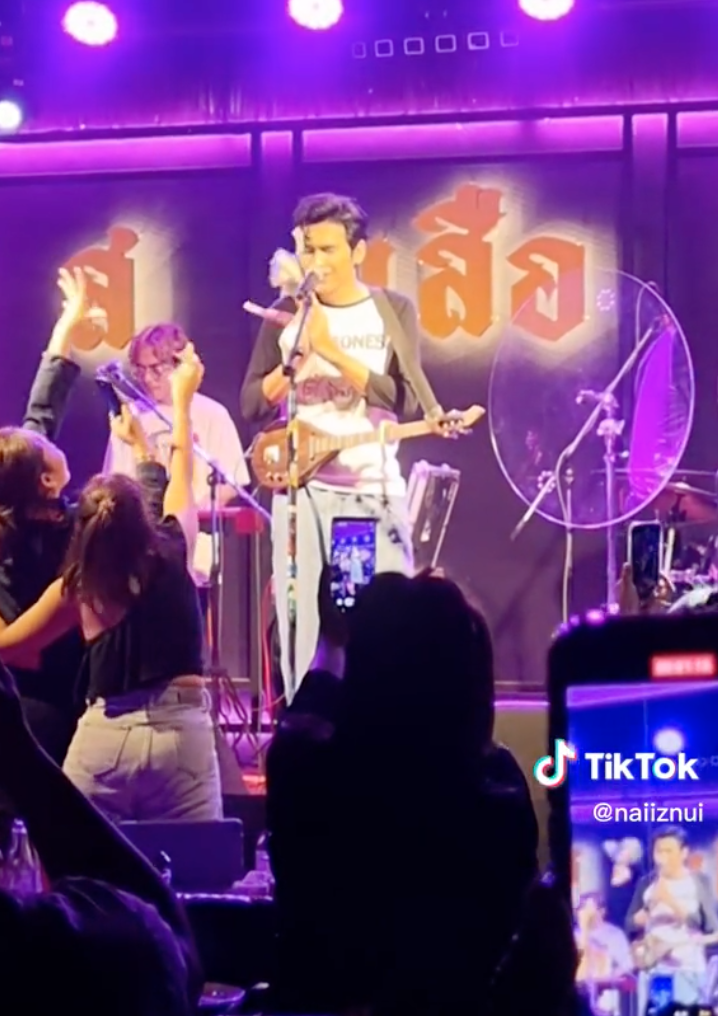 “บอย พีซเมคเกอร์” โพสต์นับถือใจ “โจอี้ ภูวศิษฐ์”ถ้าเป็นตนคงไม่จบแบบนี้ “บอย พีซเมคเกอร์” โพสต์นับถือใจ “โจอี้ ภูวศิษฐ์”ถ้าเป็นตนคงไม่จบแบบนี้
