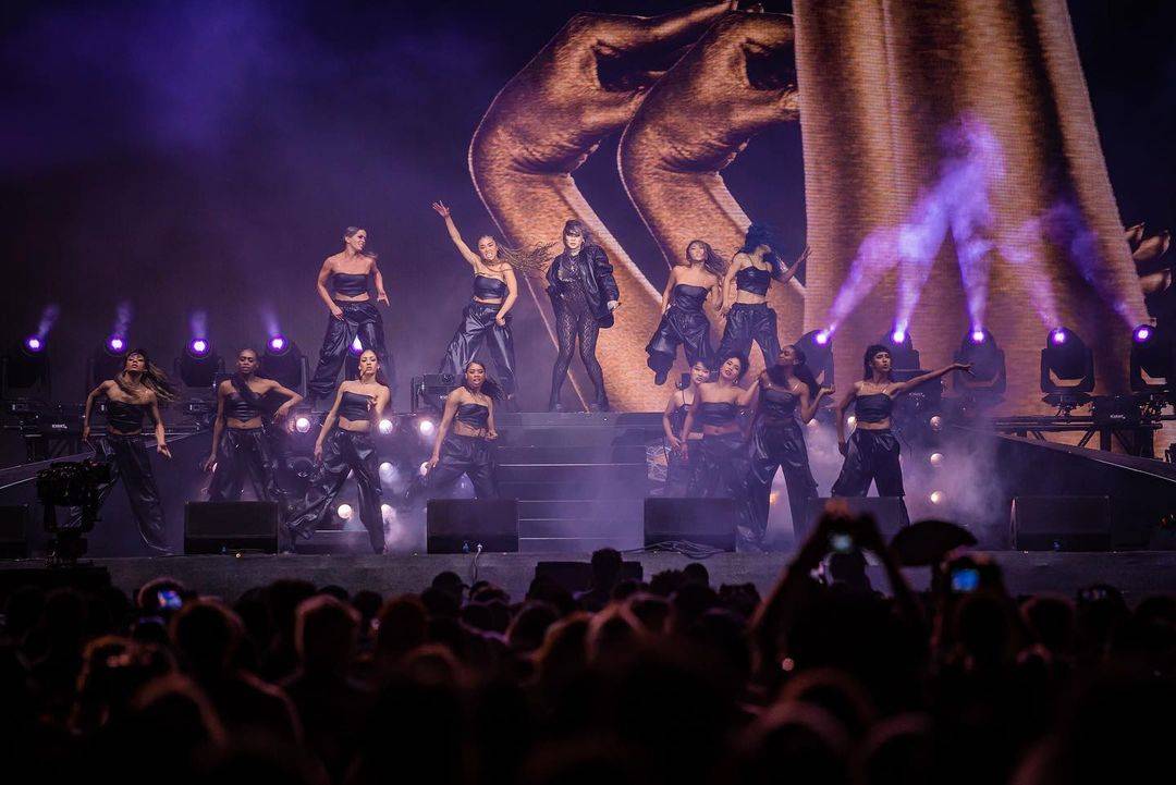 ซีแอล คลายข้อสงสัยแฟนๆ ทำไมถึงมีเซอร์ไพรส์โชว์วง 2NE1 ที่งาน Coachella ซีแอล คลายข้อสงสัยแฟนๆ ทำไมถึงมีเซอร์ไพรส์โชว์วง 2NE1 ที่งาน Coachella