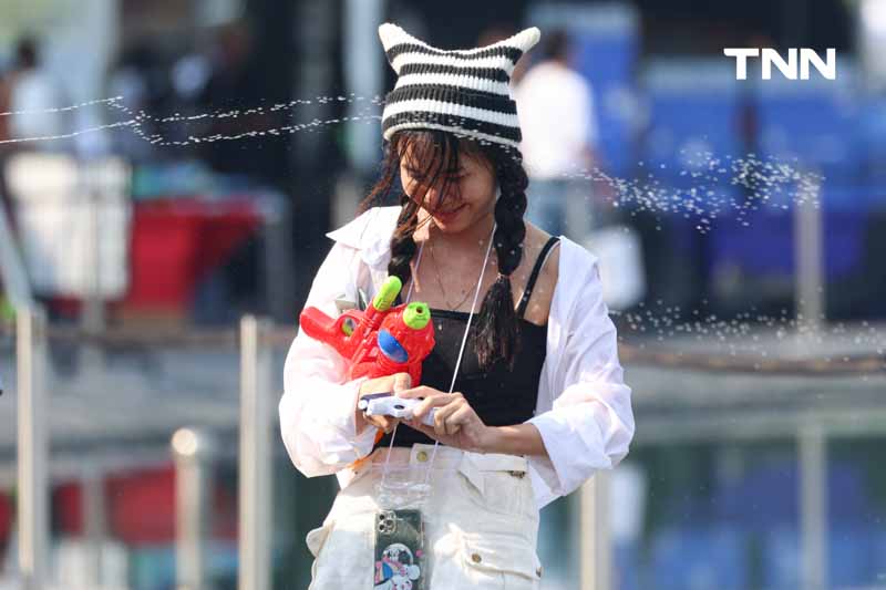 สาดความมัน 2 วันสุดท้าย สงกรานต์ริมเจ้าพระยาที่ไอคอนสยาม สาดความมัน 2 วันสุดท้าย สงกรานต์ริมเจ้าพระยาที่ไอคอนสยาม