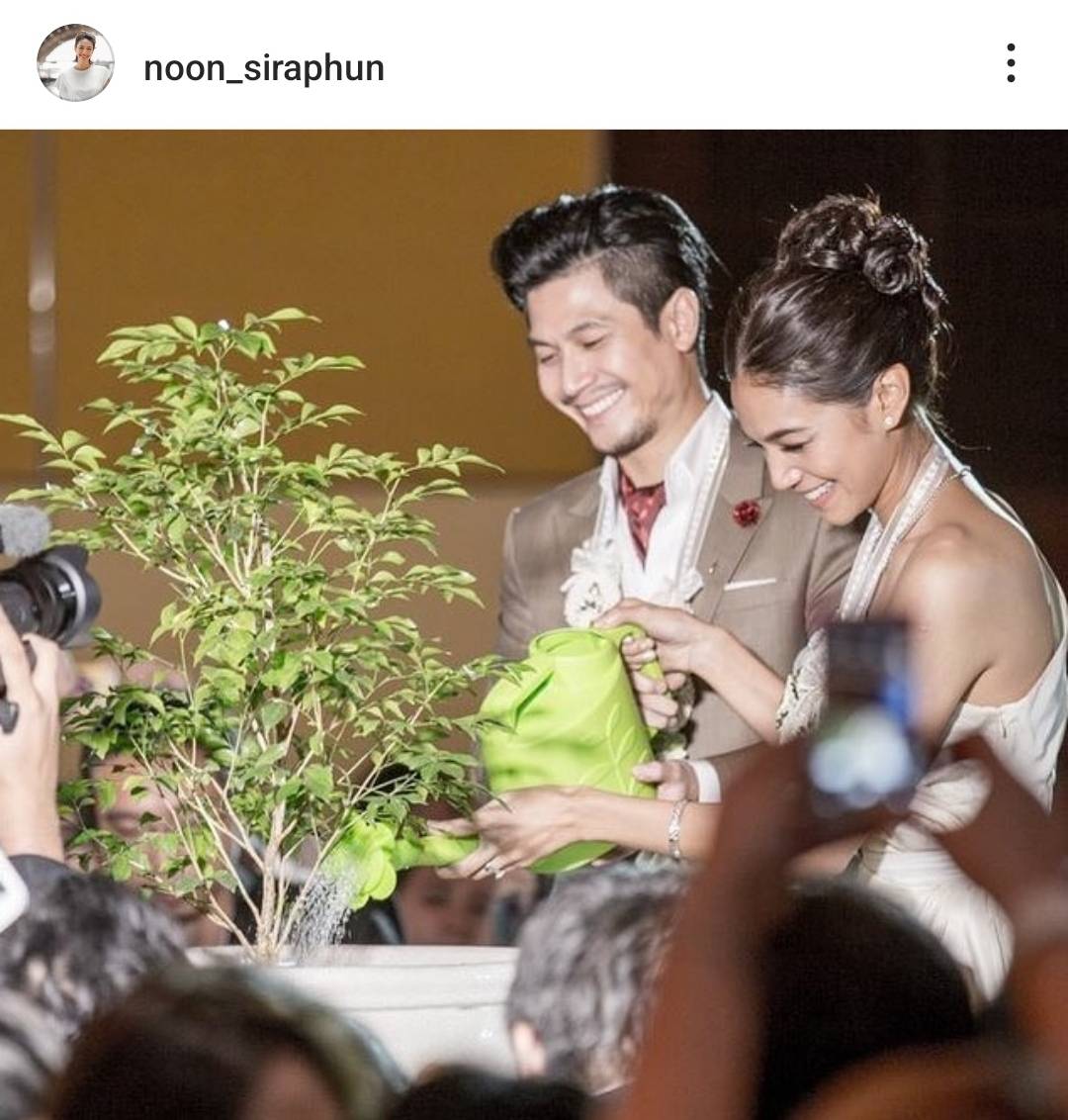ครบรอบแต่งงาน 8 ปี “นุ่น ศิรพันธ์” เล่าโมเมนต์ขอ “ท็อป พิพันธ์” เพิ่มน้ำหนัก 10 กิโลฯ 