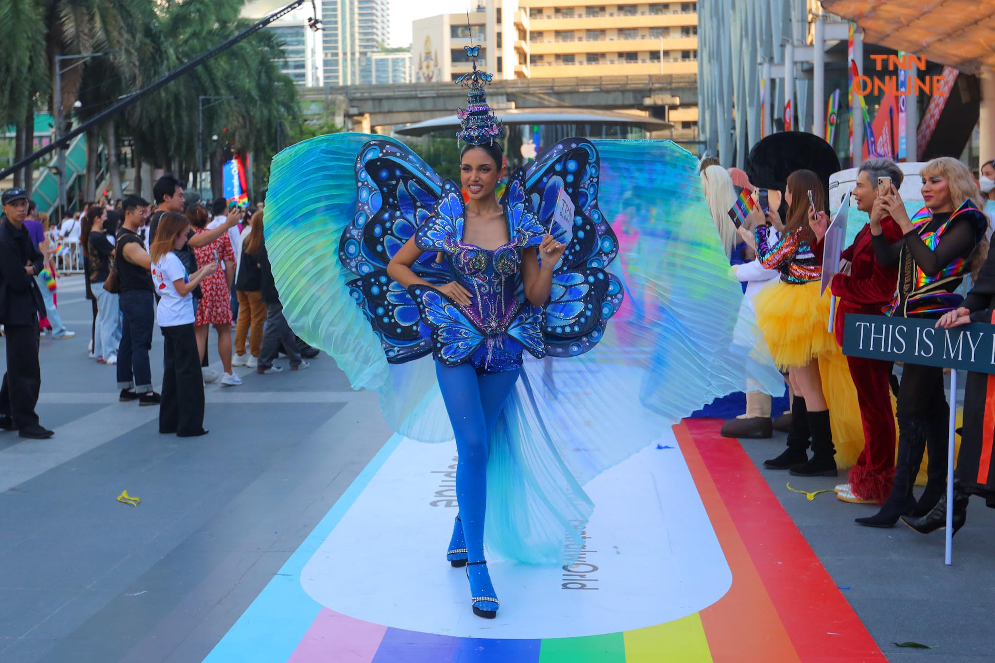 อลังการพาเหรด LGBTQIAN+ ร่วมฉลอง Pride Month สุดยิ่งใหญ่ กว่า 500 ชีวิต อลังการพาเหรด LGBTQIAN+ ร่วมฉลอง Pride Month สุดยิ่งใหญ่ กว่า 500 ชีวิต