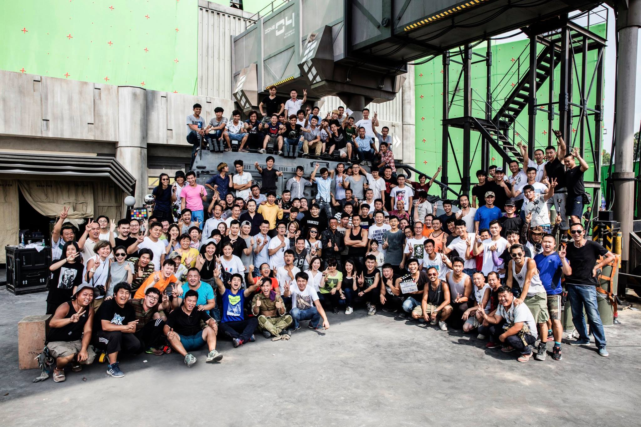 “กู่เทียนเล่อ” โต้ข่าว ร้องไห้เพราะเสียเงินไปกับหนัง “Warriors of the Future” “กู่เทียนเล่อ” โต้ข่าว ร้องไห้เพราะเสียเงินไปกับหนัง “Warriors of the Future”