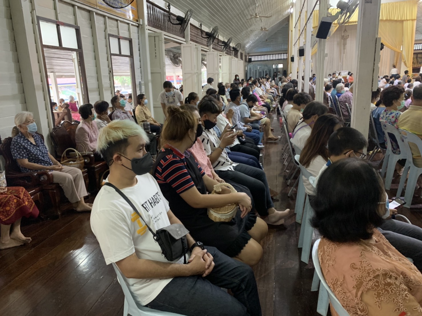 วันมาฆบูชา พุทธศาสนิกชนทั่วไทยทำบุญแน่นวัด วันมาฆบูชา พุทธศาสนิกชนทั่วไทยทำบุญแน่นวัด