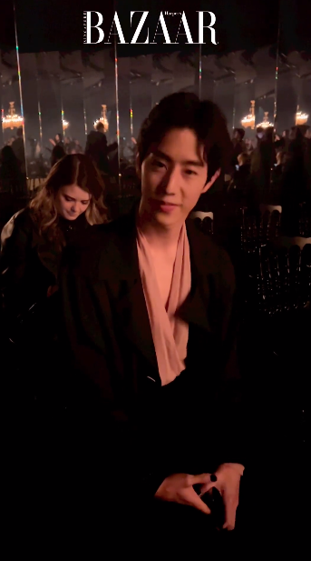 ส่องลุคฮอตแซ่บ!! ‘มาร์ค ต้วน-โรเซ่ BLACKPINK-คิโกะ’ บุกแฟชั่นโชว์ YSL ที่ปารีส ส่องลุคฮอตแซ่บ!! ‘มาร์ค ต้วน-โรเซ่ BLACKPINK-คิโกะ’ บุกแฟชั่นโชว์ YSL ที่ปารีส