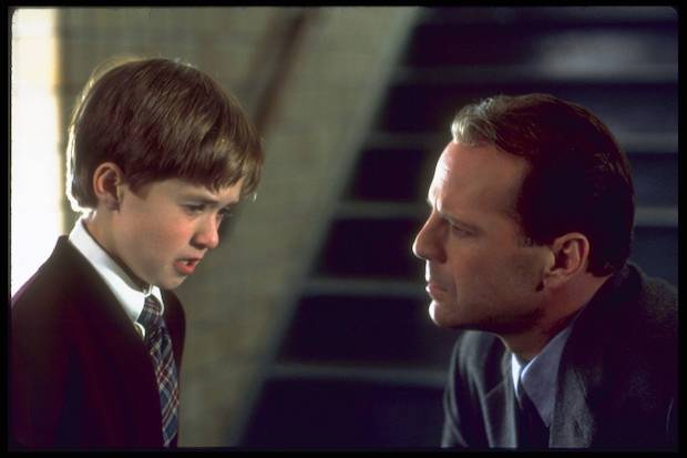 หนังดังของ ‘บรูซ วิลลิส’!! พระเอกหนัง Die Hard ที่แจ้งข่าวล้มป่วยต้องยุติงานแสดง (มีคลิป)