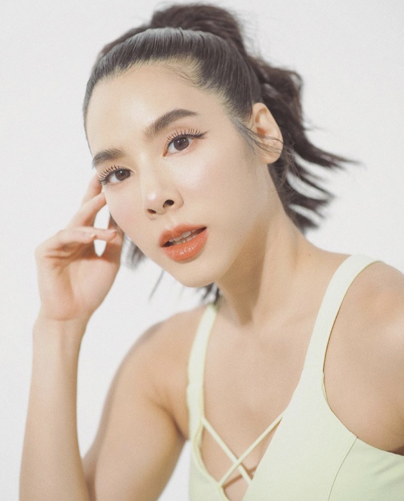 สุดฟิต! เบเบ้ โชว์ท่ายากฉีกขา 180 องศา สุดฟิต! เบเบ้ โชว์ท่ายากฉีกขา 180 องศา