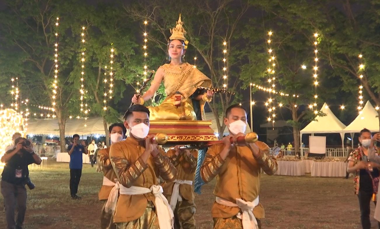 “ปราง กัญญ์ณรัณ” แปลงโฉมเป็น “นางกิริณีเทวี” ร่วมงาน“เย็นฉ่ำวิถีไทย รื่นเริงใจในเมืองเก่า 2022”