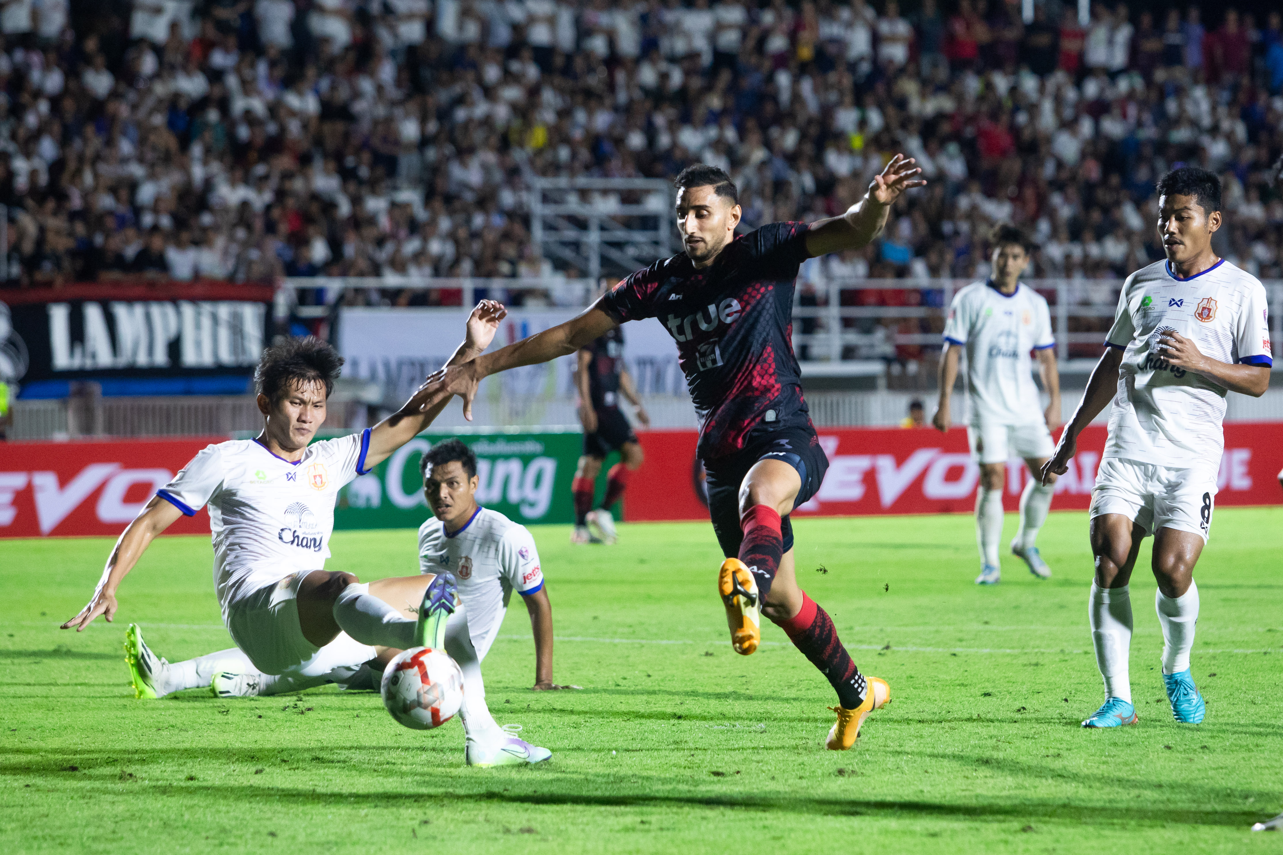 ผลบอลสด ไทยลีก 2023-24 สัปดาห์ที่ 3 ลำพูน วอลิเออร์ พบ ทรู แบงค็อก ยูไนเต็ด ผลบอลสด ไทยลีก 2023-24 สัปดาห์ที่ 3 ลำพูน วอลิเออร์ พบ ทรู แบงค็อก ยูไนเต็ด