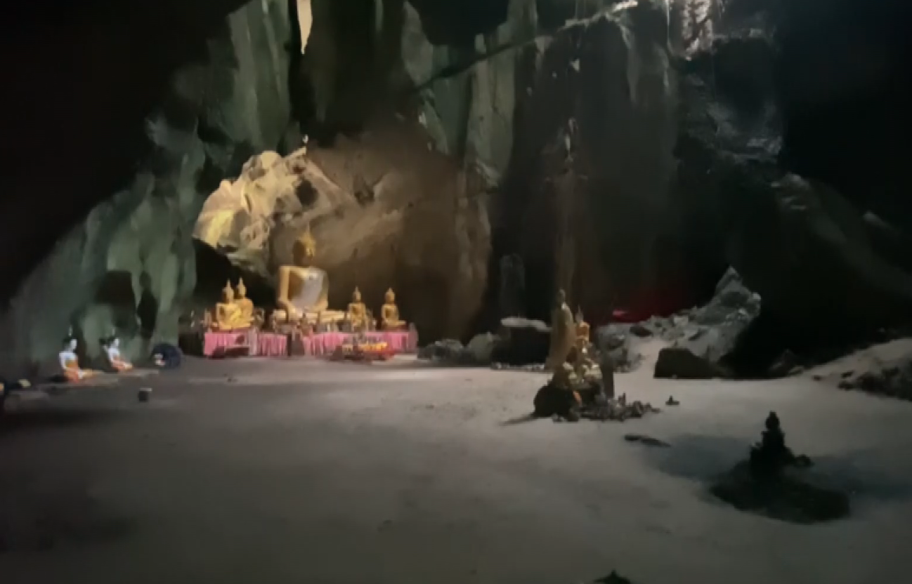 ไหว้พระนครศรีธรรมราช ห้ามพลาด! ถ้ำเหวตากฟ้า สถานที่ศักดิ์สิทธิ์เมืองคอน ไหว้พระนครศรีธรรมราช ห้ามพลาด! ถ้ำเหวตากฟ้า สถานที่ศักดิ์สิทธิ์เมืองคอน