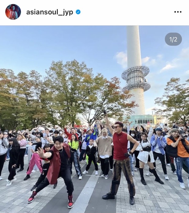 สุดเซอร์ไพรส์!! 'พัคจินยอง’ ประธานค่าย JYP ลัดฟ้าถ่าย Dance Challenge ที่เสาชิงช้า สุดเซอร์ไพรส์!! 'พัคจินยอง’ ประธานค่าย JYP ลัดฟ้าถ่าย Dance Challenge ที่เสาชิงช้า