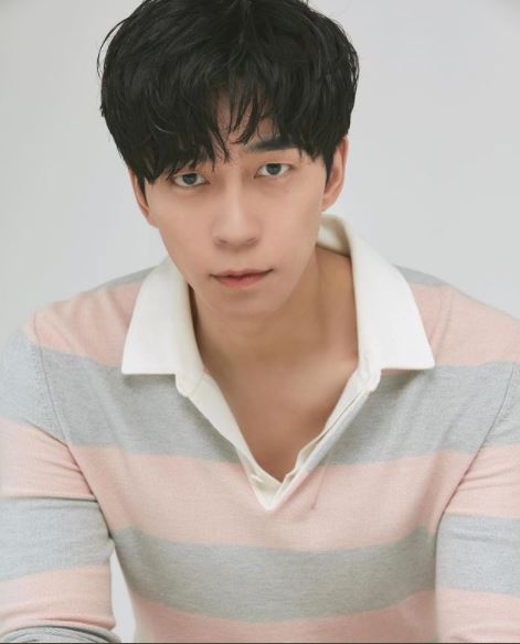 ต้นสังกัดแจ้งข่าว ชินซองรก ติดโควิด-19 d]