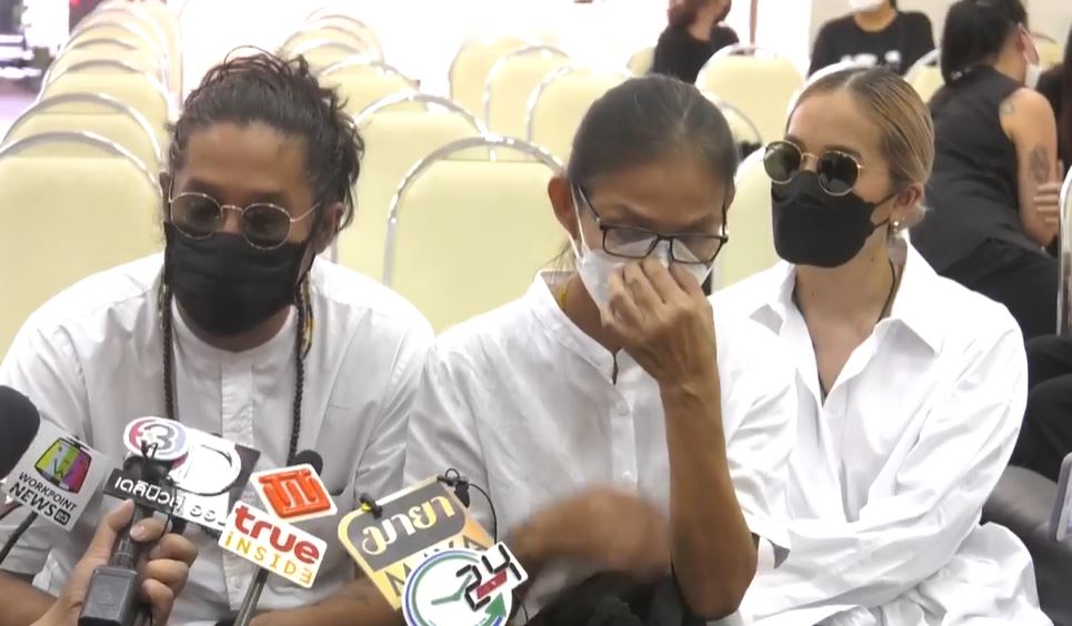 แม่เจี๊ยบ กาญจนาพร พร้อมครอบครัว เปิดใจทั้งน้ำตา หลังสูญเสีย เจย์ ศุภกาญจน์ 