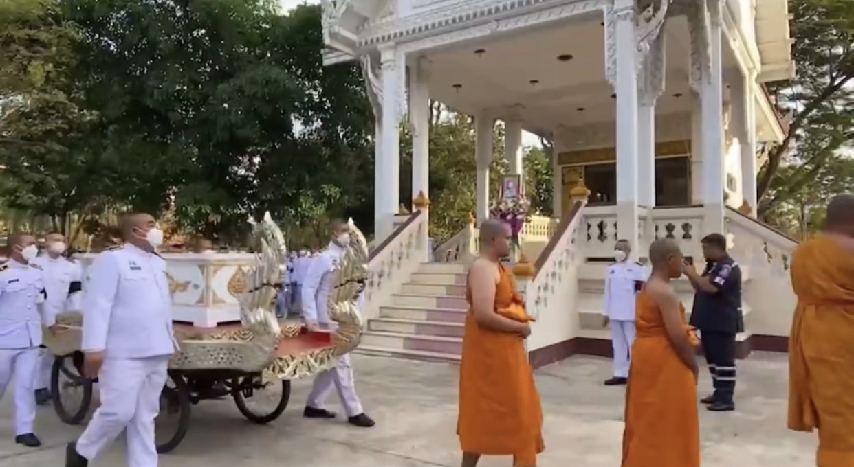 เปิดภาพพระราชเพลิงศพ หมอแชมป์ อย่างสมเกียรติ