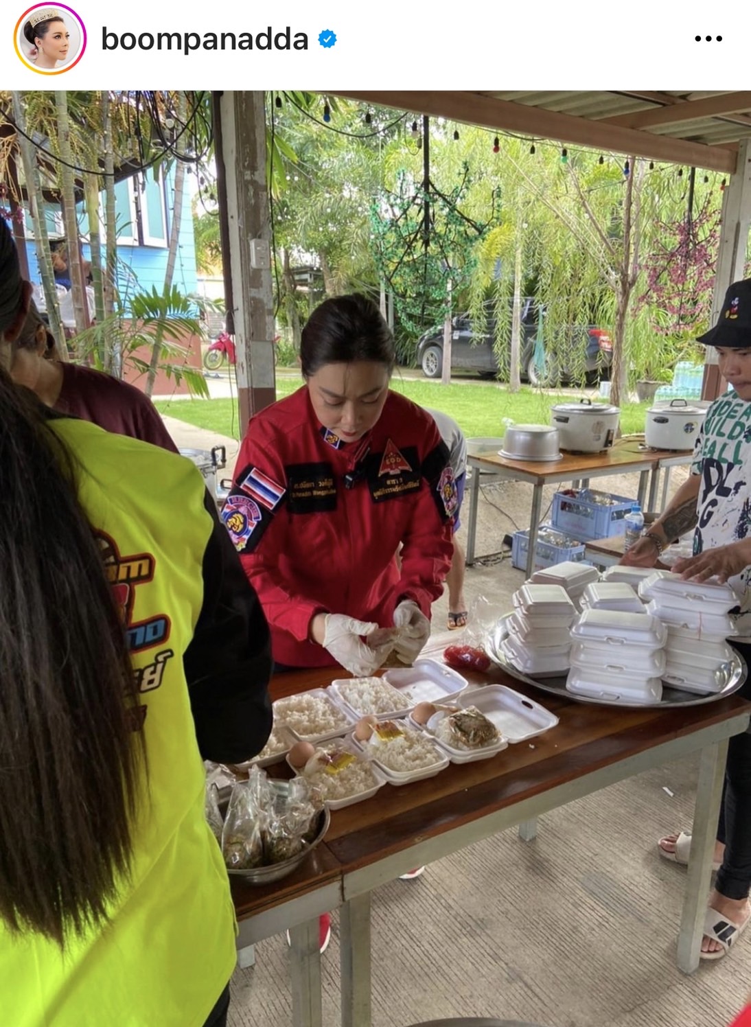 บุ๋ม ปนัดดา นำทีมจิตอาสาองค์กรทำดี ลงพื้นที่อยุธยา ลุยช่วยน้ำท่วม บุ๋ม ปนัดดา นำทีมจิตอาสาองค์กรทำดี ลงพื้นที่อยุธยา ลุยช่วยน้ำท่วม