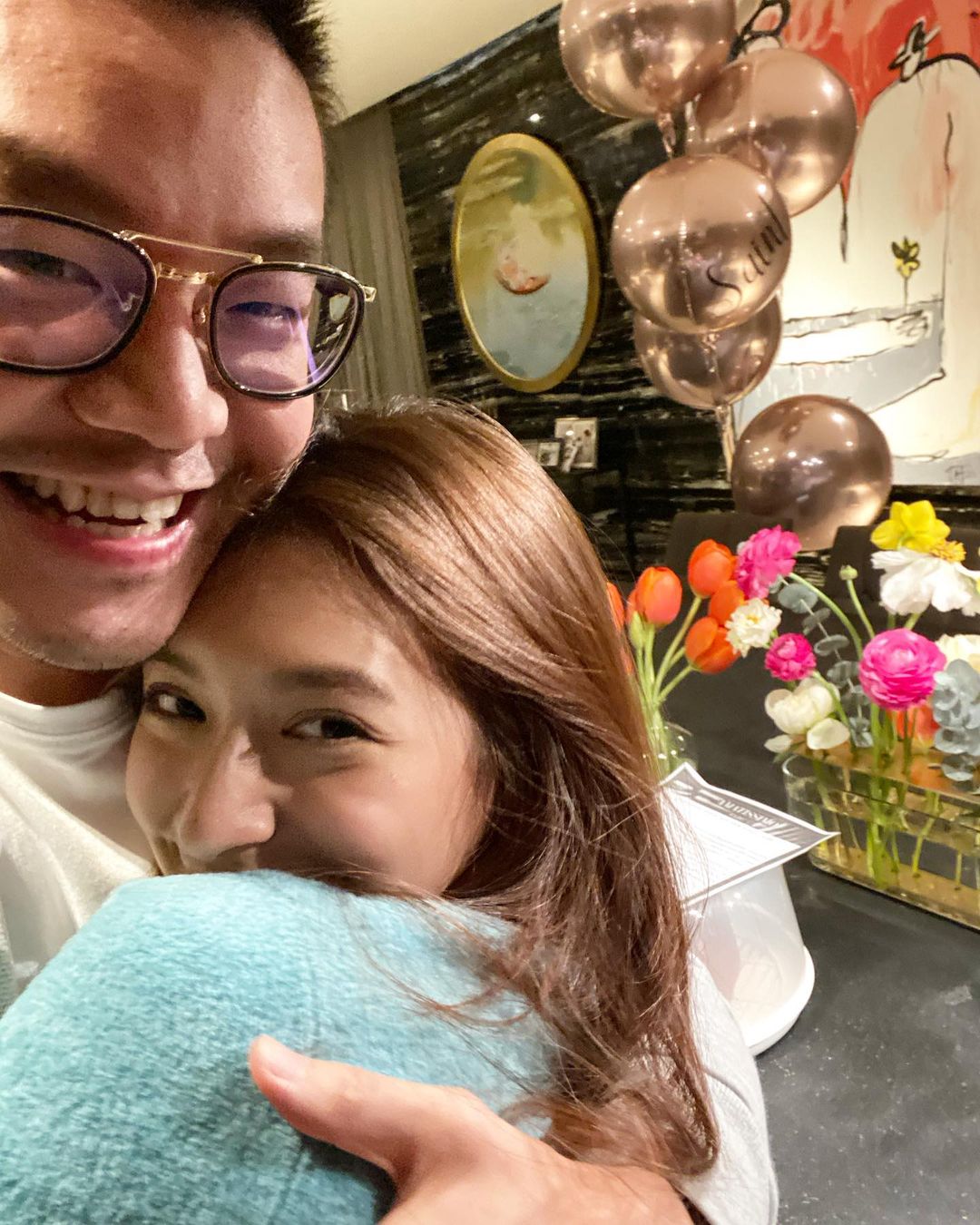 มิว นิษฐา เปิดใจท้องได้ 3 เดือนอุบรู้เพศลูกแล้ว แจงดราม่าผลิตภัณฑ์คู่ แต้ว มิว นิษฐา เปิดใจท้องได้ 3 เดือนอุบรู้เพศลูกแล้ว แจงดราม่าผลิตภัณฑ์คู่ แต้ว