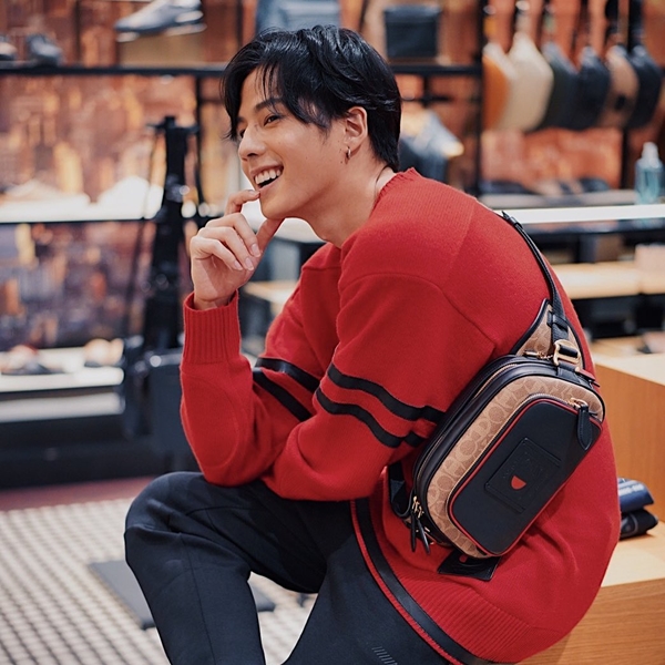 แบงค์ ธิติ เผยผลตรวจโควิด เจอเชื้อตาย พร้อมขอโทษชาวเชียงใหม่! แบงค์ ธิติ เผยผลตรวจโควิด เจอเชื้อตาย พร้อมขอโทษชาวเชียงใหม่!