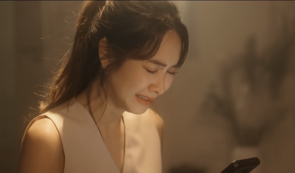 มิน พีชญา ร้องไห้หนัก 7 ชั่วโมงติด อินจัดเอ็มวี “แผลสด” เหมือนชีวิตจริง มิน พีชญา ร้องไห้หนัก 7 ชั่วโมงติด อินจัดเอ็มวี “แผลสด” เหมือนชีวิตจริง