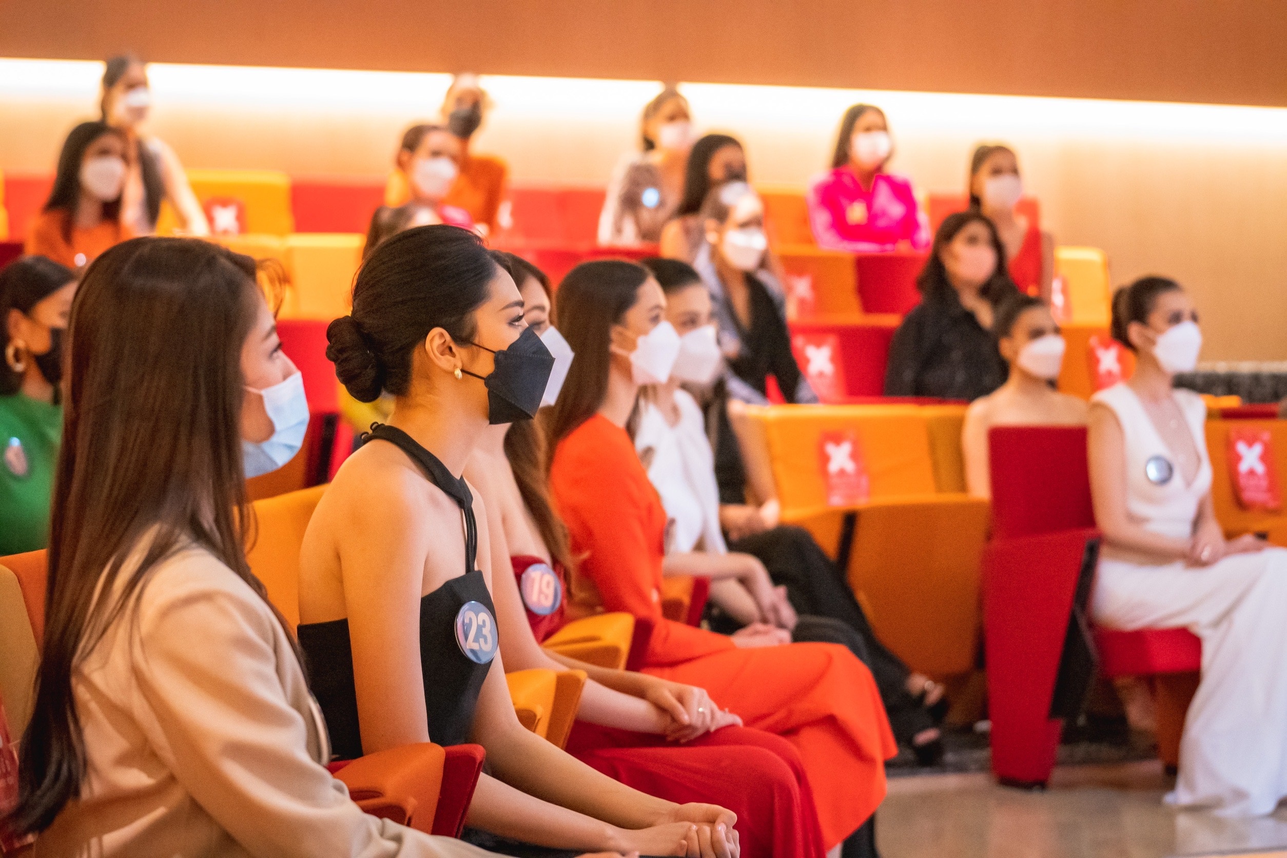 63 สาวงาม รายงานตัวกองประกวด MUT 2021 วันแรก 63 สาวงาม รายงานตัวกองประกวด MUT 2021 วันแรก