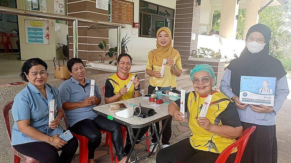 แพทย์ชนบทนำร่อง 4 อำเภอสงขลา แจก HPV Self Test แพทย์ชนบทนำร่อง 4 อำเภอสงขลา แจก HPV Self Test