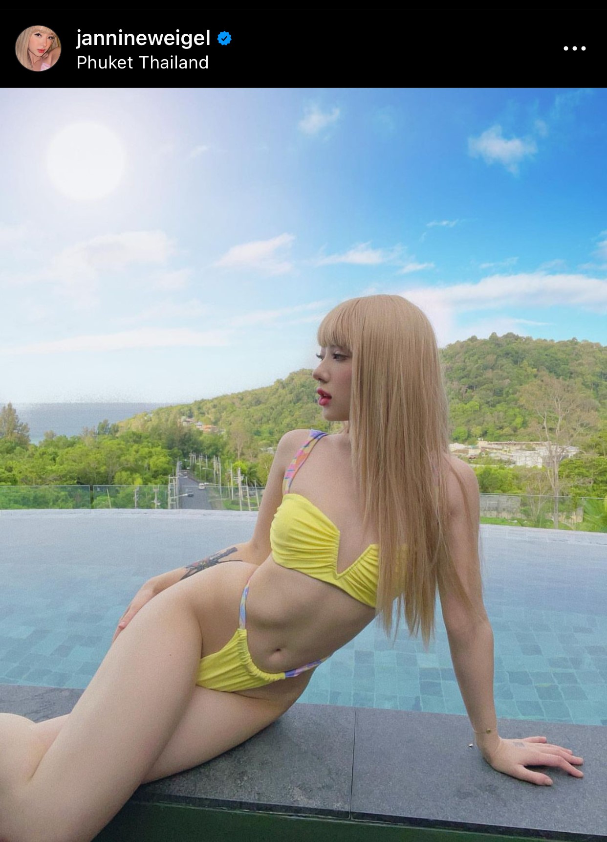 พลอยชมพู ยิ่งโต ยิ่งสวย นึกว่าหลุดออกมาจากโลกบาร์บี้ พลอยชมพู ยิ่งโต ยิ่งสวย นึกว่าหลุดออกมาจากโลกบาร์บี้