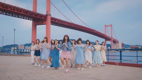 BNK48 หัวใจฟูรุ่นพี่จาก AKB48 เขียนเนื้อเพลง และออกแบบท่าเต้นให้ (มีคลิป)