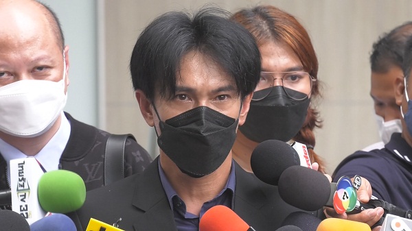 “ต๊ะ บอยสเก๊าท์” แถลงข่าวทั้งน้ำตา ยืนยันไม่เคยเอาชื่อเสียงไปหลอกใคร  (มีคลิป)