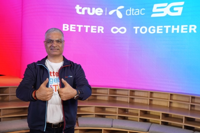 ทรูเปิดเกมรุก เปิดตัว นาย-ใบเฟิร์น พรีเซ็นเตอร์คู่ Better Together สุดปัง ! ทรูเปิดเกมรุก เปิดตัว นาย-ใบเฟิร์น พรีเซ็นเตอร์คู่ Better Together สุดปัง !