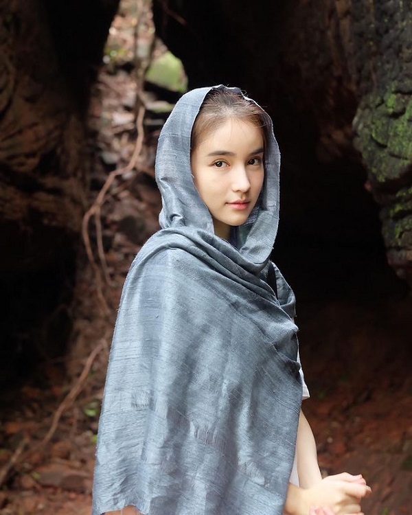 “โยชิ รินรดา” ตอบสถานะ “จ๊อบ” แค่พี่น้อง ขอโฟกัสเรื่องงาน  (มีคลิป)
