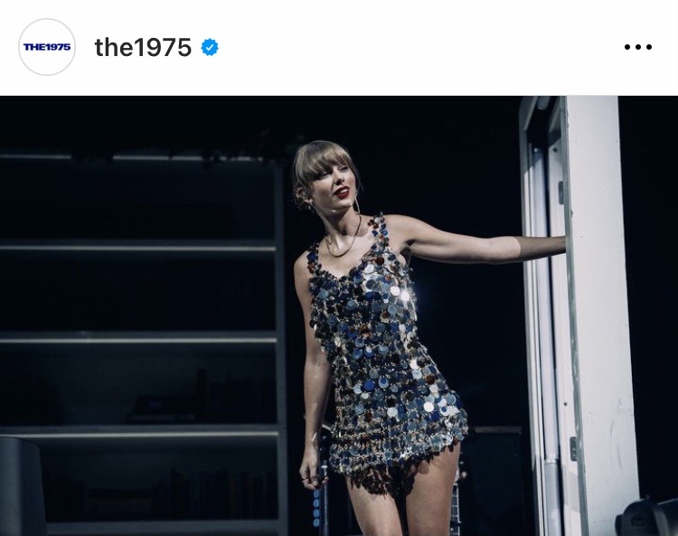 เนื้อหอมไม่ไหว!! จับตา 'เทย์เลอร์ สวิฟต์' มีข่าวกับนักร้องนำ The 1975 และแชมป์โลก F1 เนื้อหอมไม่ไหว!! จับตา 'เทย์เลอร์ สวิฟต์' มีข่าวกับนักร้องนำ The 1975 และแชมป์โลก F1