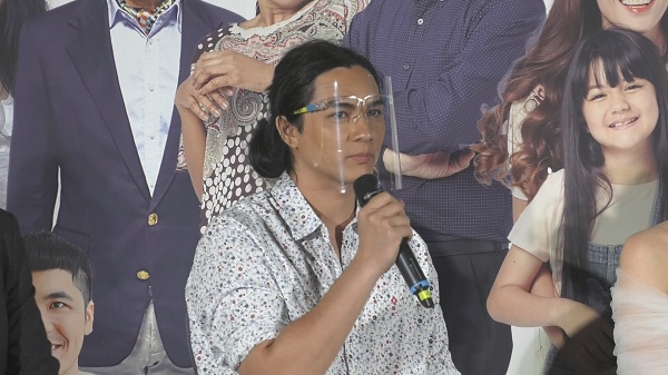 “แน็ก ชาลี” ประกาศพักงานแสดง ขอลุยงานรีวิวแบบเต็มตัว (มีคลิป)