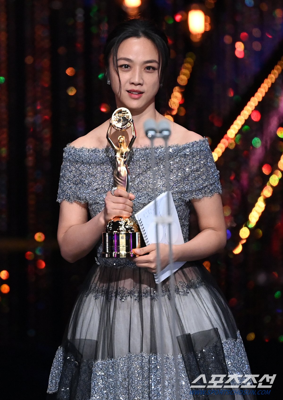 ผลรางวัล “Blue Dragon Film Awards” ครั้งที่ 43  “Decision to Leave” คว้า 6 รางวัลใหญ่