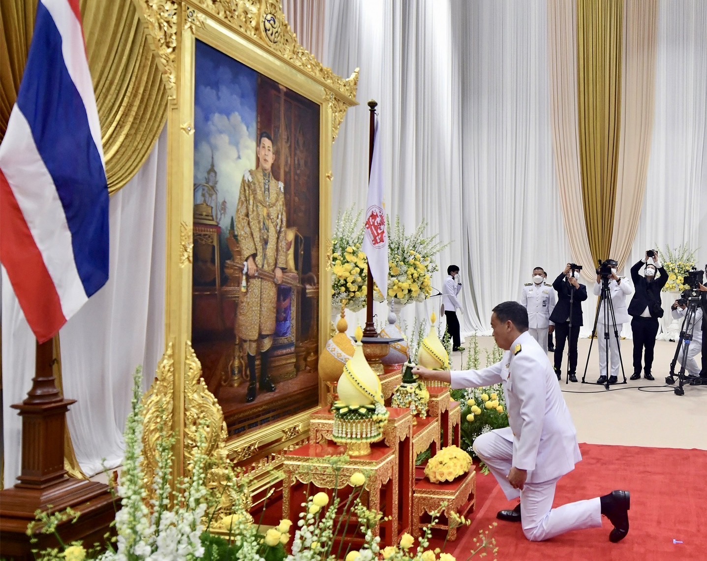 โปรดเกล้าฯ แต่งตั้ง เศรษฐา ทวีสิน ดำรงตำแหน่งนายกรัฐมนตรี คนที่ 30 