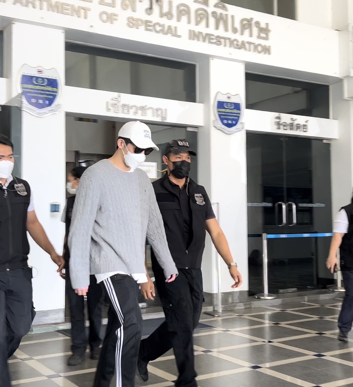 ดีเอสไอ เตรียมแจ้งความ ซาร่า ในข้อหาช่วยเหลือ แดริล หลบหนี